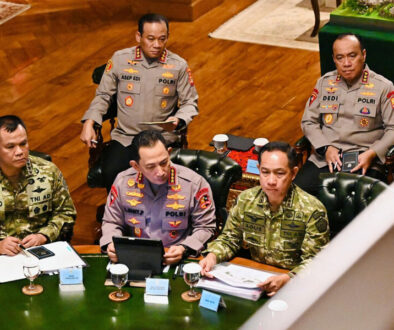 Prabowo Terima Panglima TNI dan Kapolri di Hambalang, Bahas Situasi Nasional dan Karhutla(1)